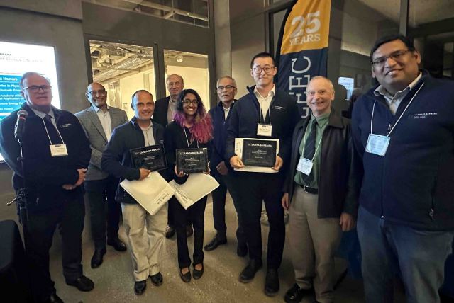 Haochen Wang receiving the award from SSLEEC, led by Profs. Steve DenBaars (left) and Prof. Shuji Nakamura (6th from left)